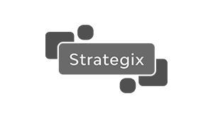 Logotipo de Strategix en escala de grises sobre fondo transparente